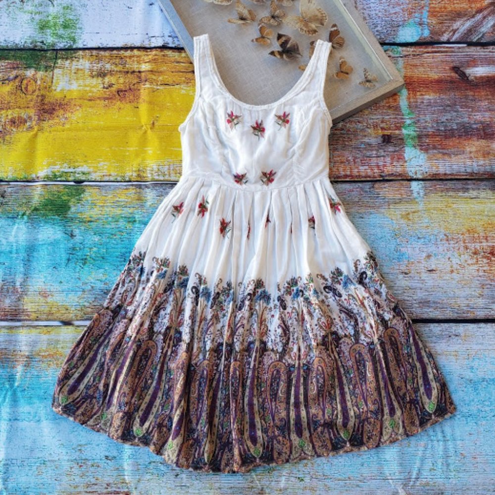 Modcloth Float to the Forefront Embroidered Dress - Picture 3 of 10